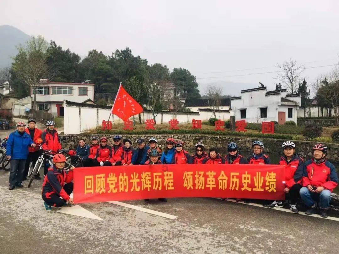 因为我不合群，他们这么对我，他们把我当过同学吗？游戏画面